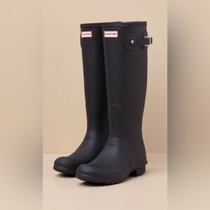 Black hunter rain boots